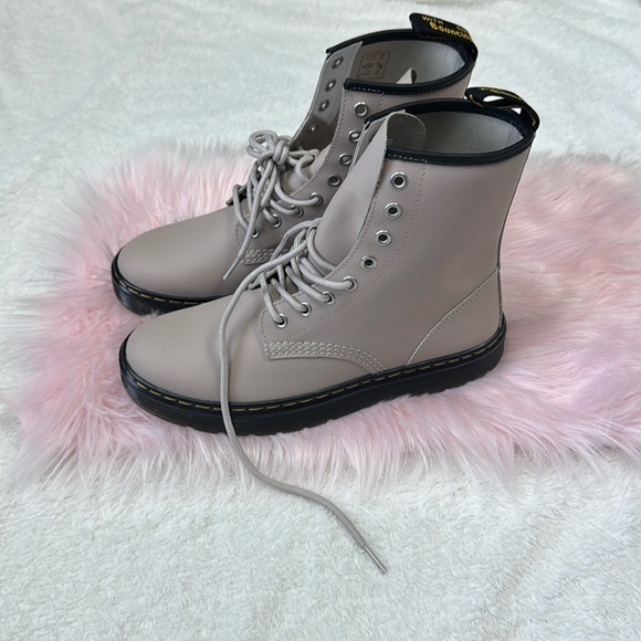 Dr. Martens Zavala Taupe Leather Combat Boots NWOB - Picture 1 of 6